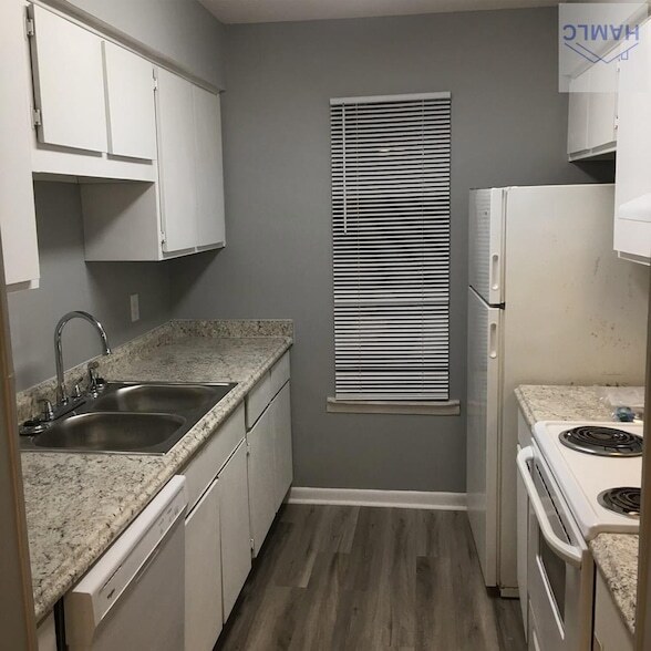 Photo - 901 Olmstead Dr