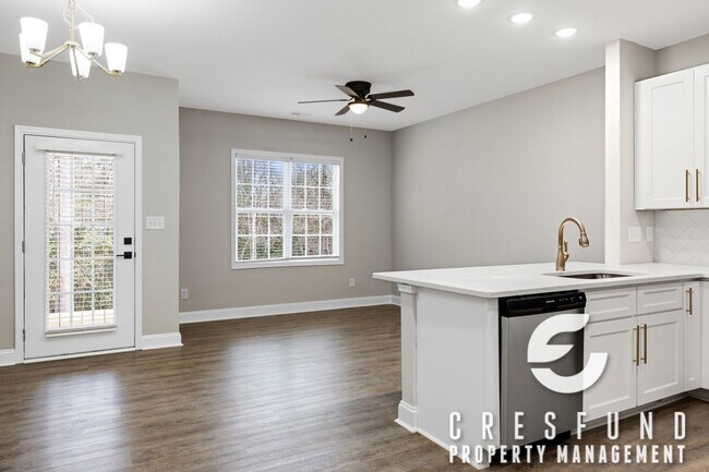 Photo - Lakeshore Harbour