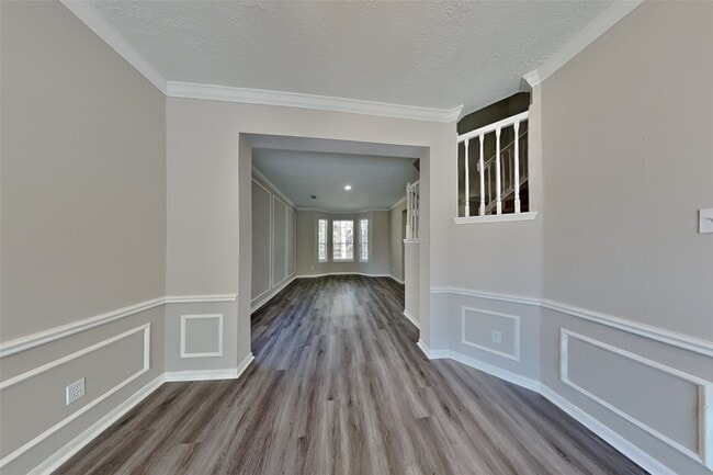 Building Photo - 814 Hyacinth Pl