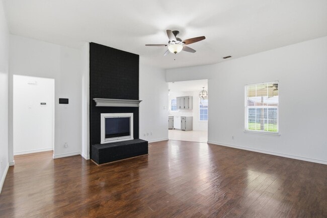 Photo - 3842 Trinity Ln