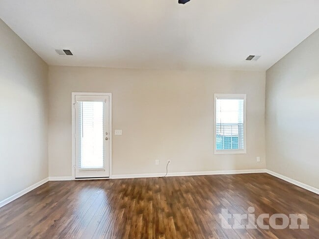 Photo - 815 Ellyson Dr