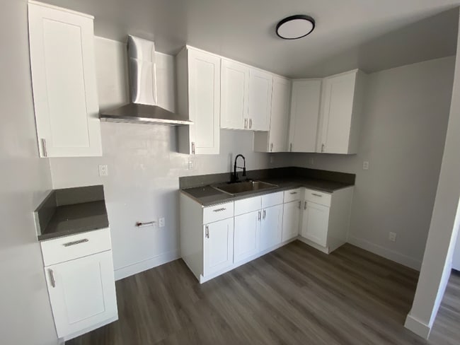 Photo - 1209 W 39th Pl Unidad 207