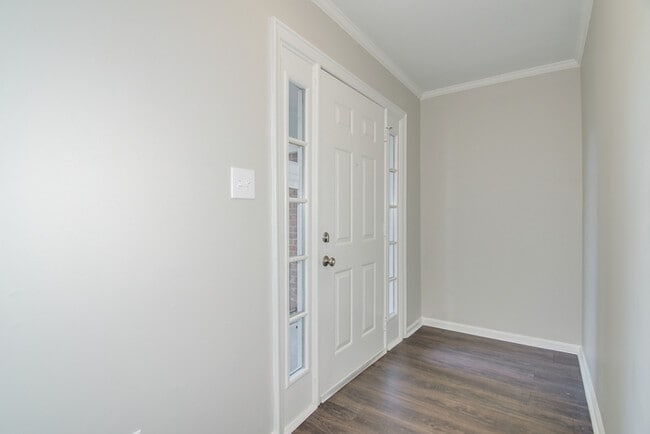 Photo - 357 Forest Ct
