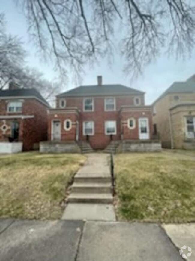 Building Photo - Charming 1-Bedroom Apartment Unit 6369 Sutherland Apt 1F