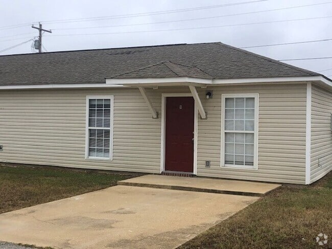 Building Photo - Recently Renovated 2 Bedroom 1 Bath Apartm... Unit 266 B Rental