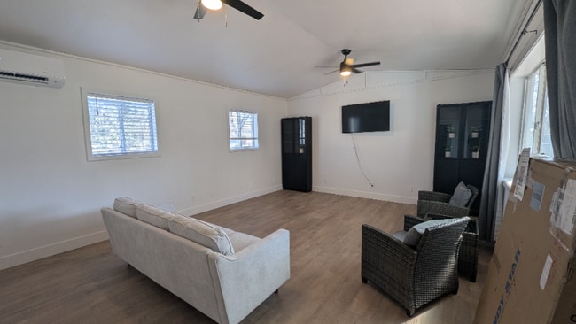 Photo - 500 S 11th St