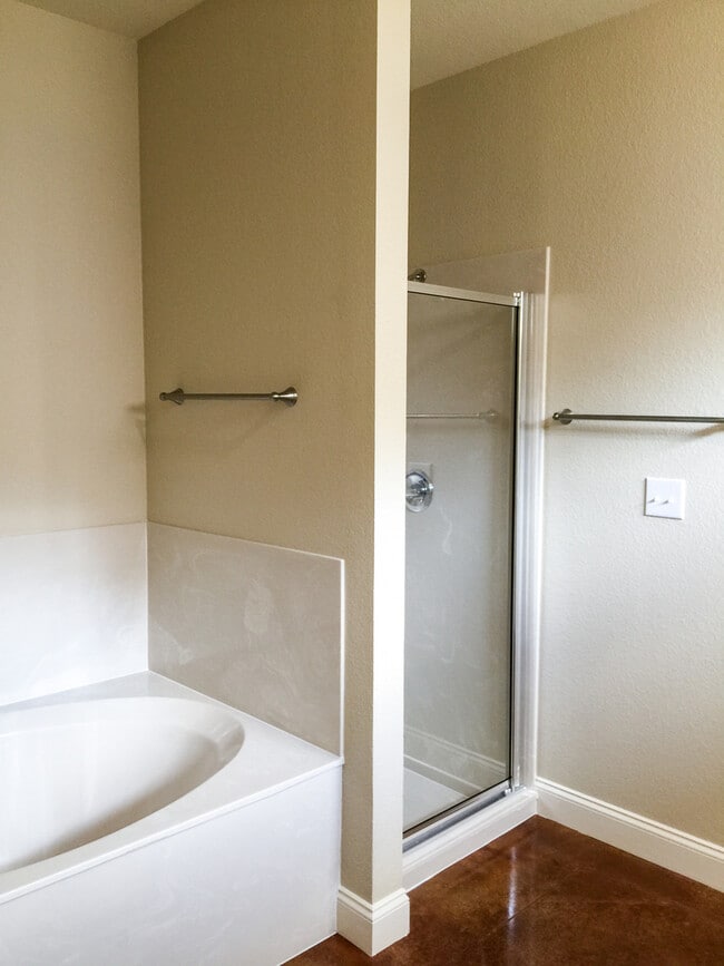 Photo - Savannah Court Luxury Townhomes