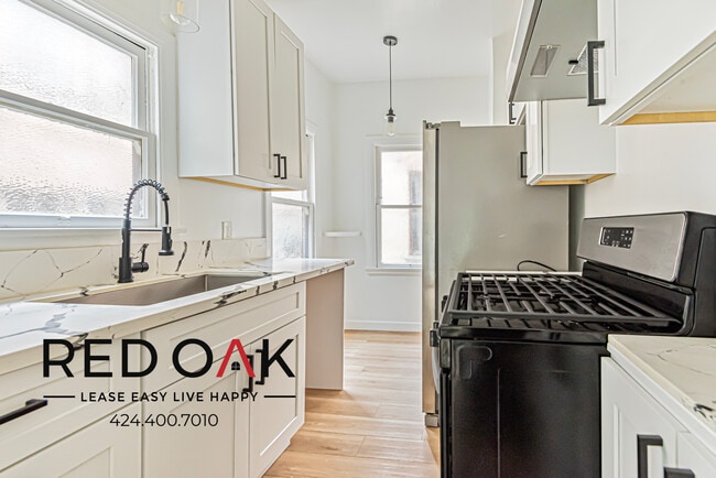 Photo - 852 N Oxford Ave Unidad 854.5