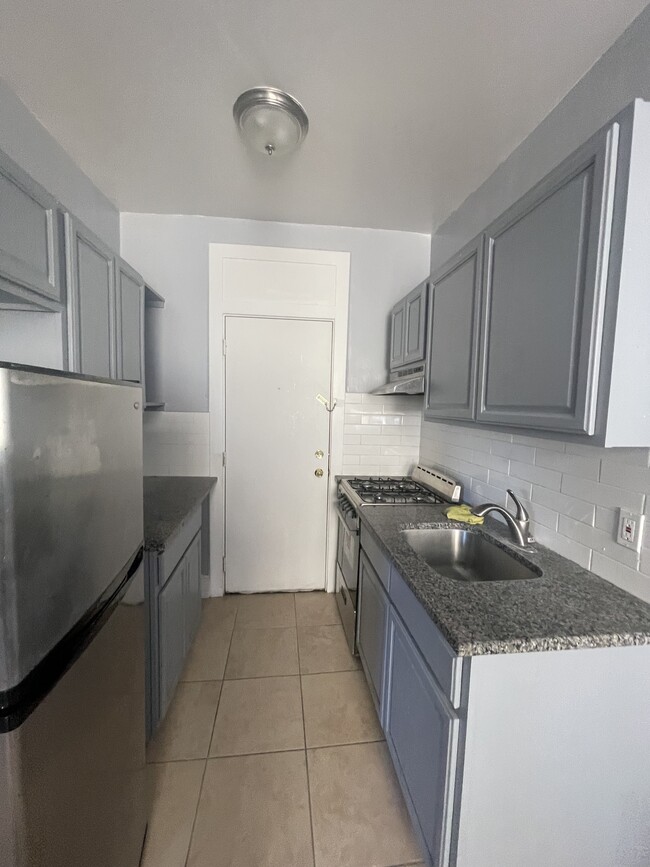 Building Photo - 220 S Harrison St Unit 23 Rental