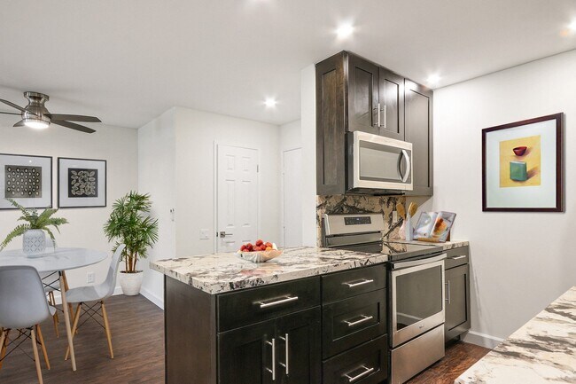 Woodcliff Apartments