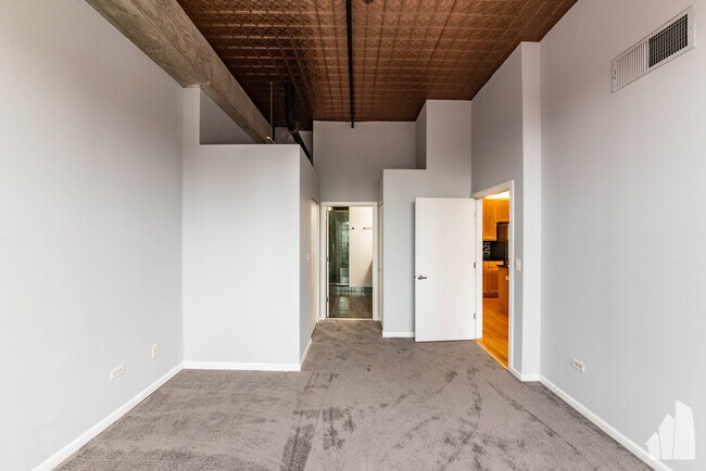 Photo - 933 W Van Buren St Unit 902