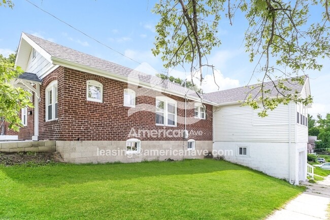 Photo - 8026 Cler Ave