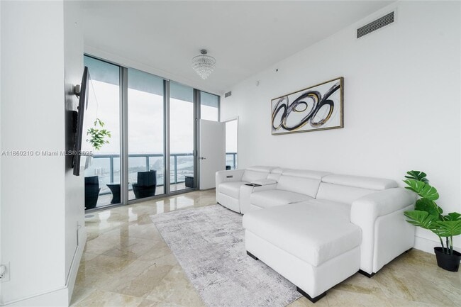 Photo - 888 Biscayne Blvd