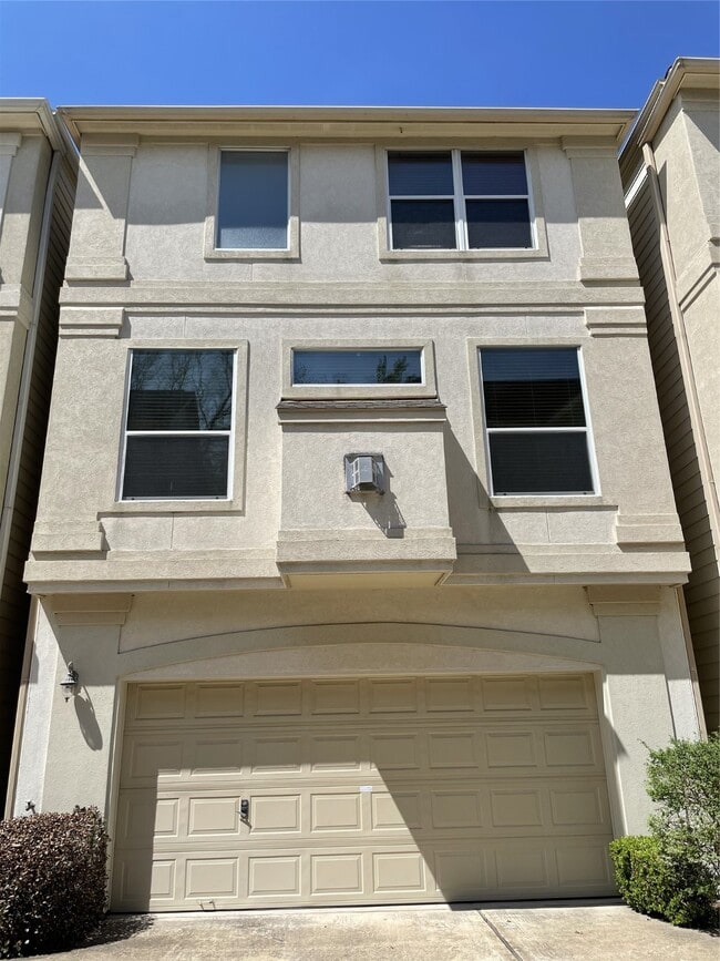 Photo - 326 Malone St