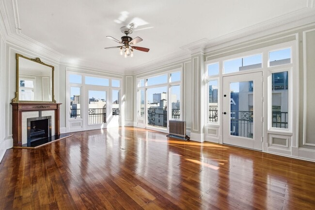 Building Photo - 1405 Van Ness Ave Unit 700