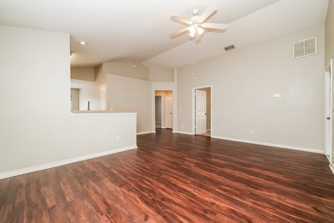 Photo - 10523 Lakeside Vista Dr