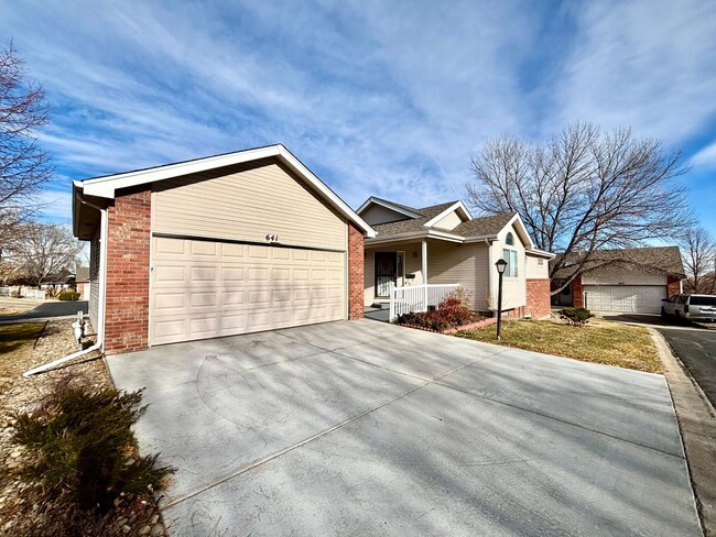 Great 2-Bedroom Home in Loveland! - Great 2-Bedroom Home in Loveland!