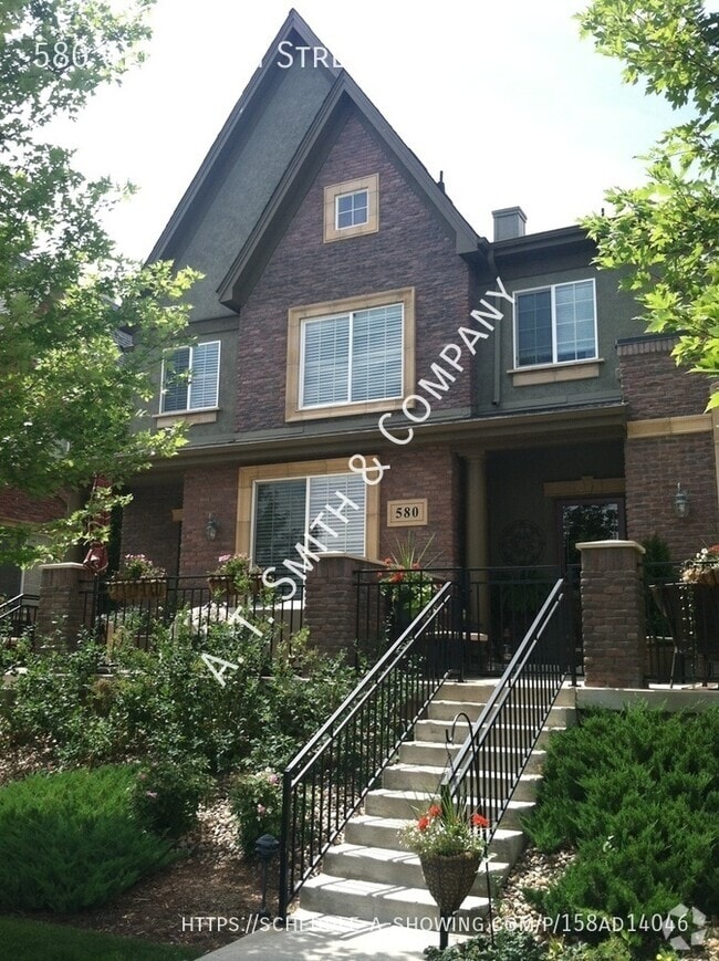 Building Photo - 580 Green Ash St Rental