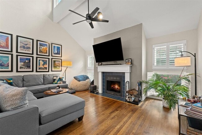Photo - 1500 Woodlawn Blvd Unit 304