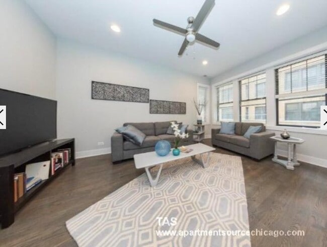 Photo - 2618 N Rockwell St Unit 2