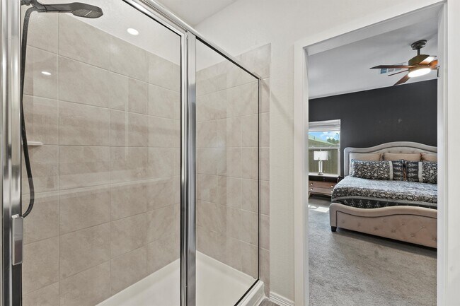 Photo - 16638 Spirit St