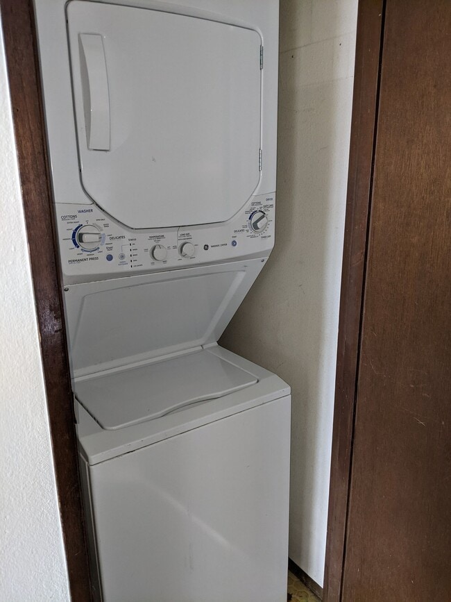 Photo - 350 E Whidbey Ave Unidad 2