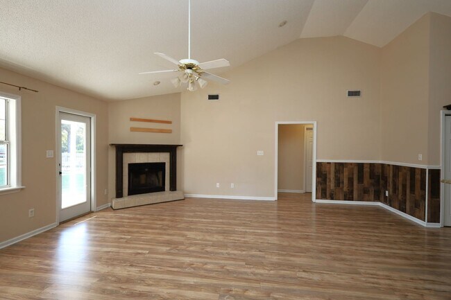 Photo - 4349 Summerlin Dr