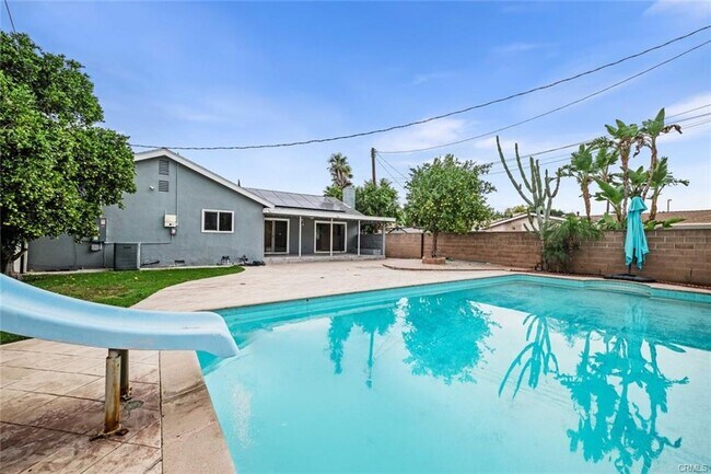 Building Photo - 10515 Valjean Ave