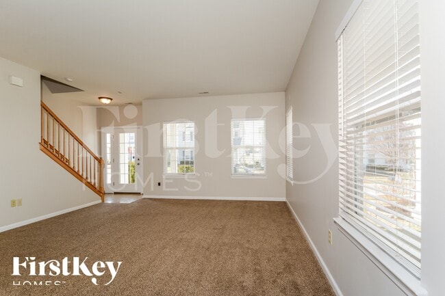 Photo - 1012 Glengarry Dr