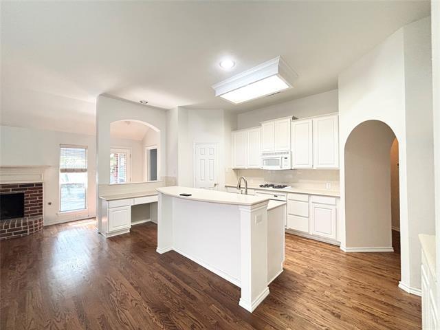 Photo - 2401 Summerside Ln