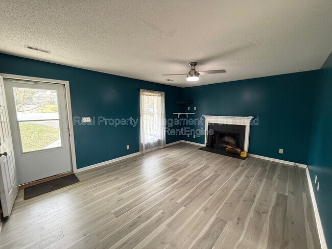 Photo - 1805 Lois Ct