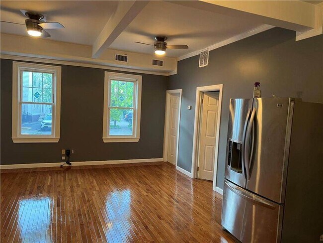 Back of main living area - 3 Cargill St Unidad 2