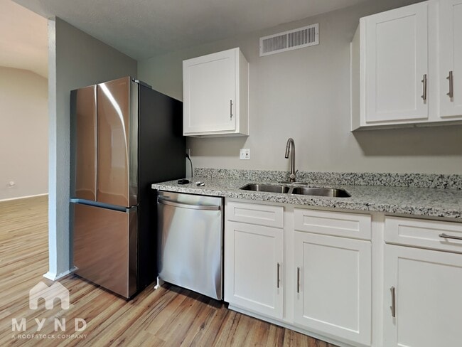 Photo - 2831 Sandpiper St