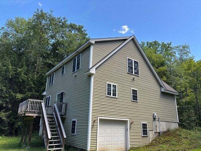 Photo - 7 George Howard Rd