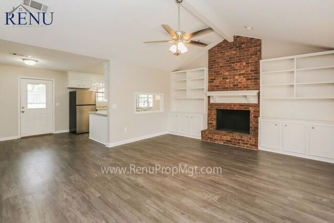 Photo - AVAILABLE NOW!! NO APP FEE!!