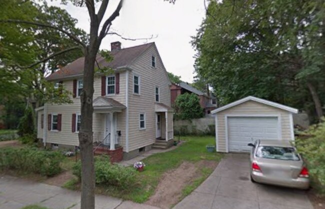 Building Photo - 14 Thornton Rd Unit 1