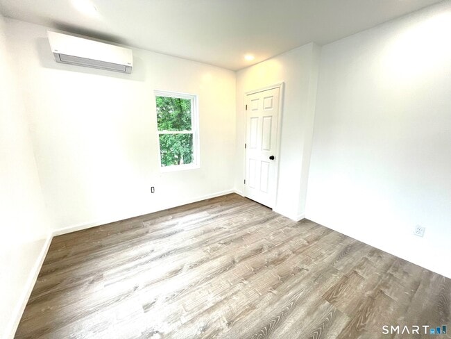 Photo - 32 Lester St Unit 2