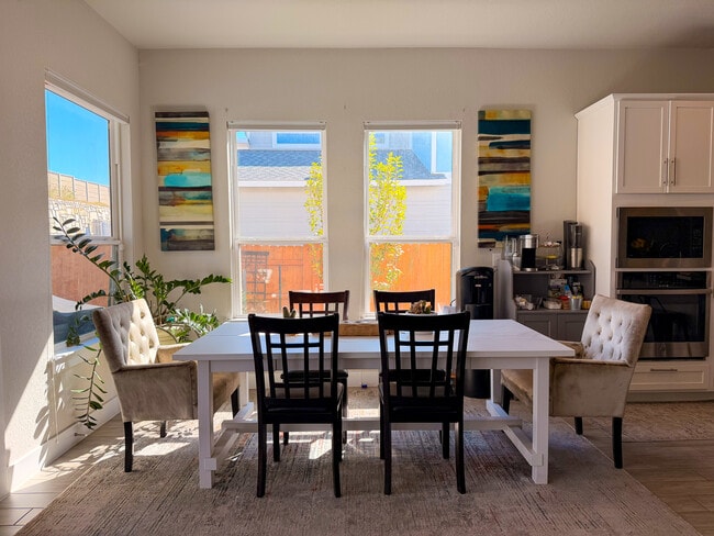 Photo - 11001 Charger Way