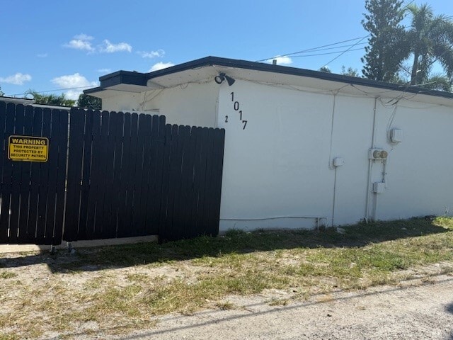 Photo - 1017 N E St Unidad 2