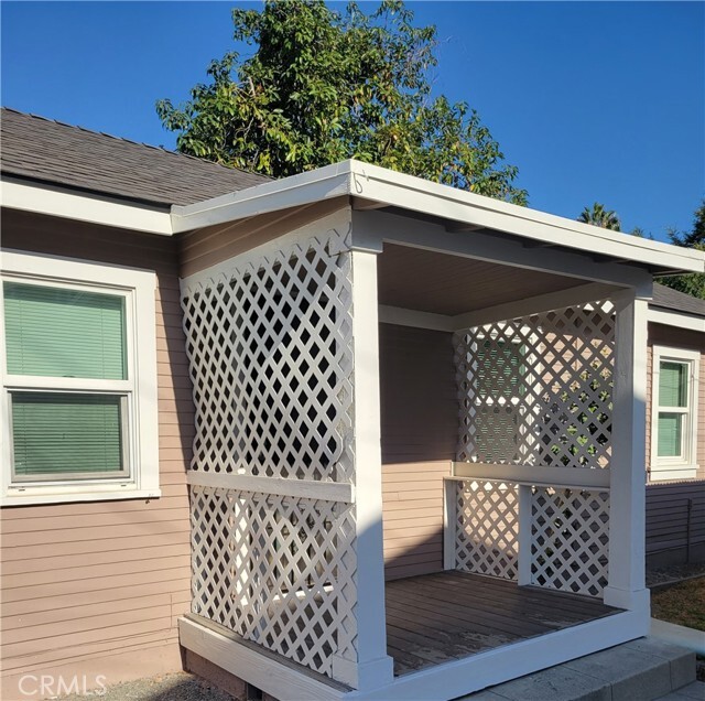 Building Photo - 420 E Wilshire Ave Rental