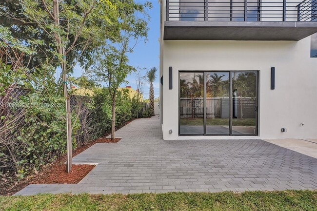 Photo - 2421 SW 16th Ter