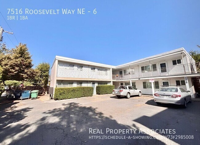 Building Photo - 7516 Roosevelt Way NE Unit 6