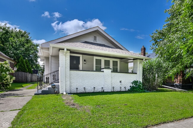 Photo - 957 E Yoke St