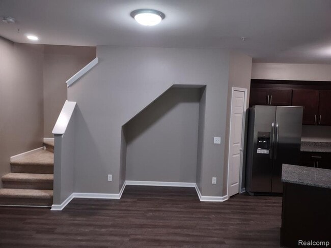 Photo - GORGEOUS 2 BED TOWNHOUSE! APRIL MOVE IN SPECIAL!