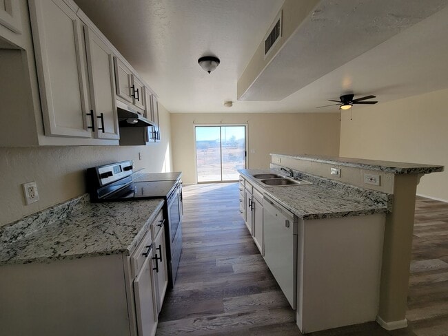 Photo - 15147 S Yava Rd