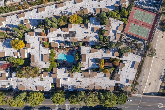 4900 Overland Ave Culver City, CA, 90230 - Windsor Fountains