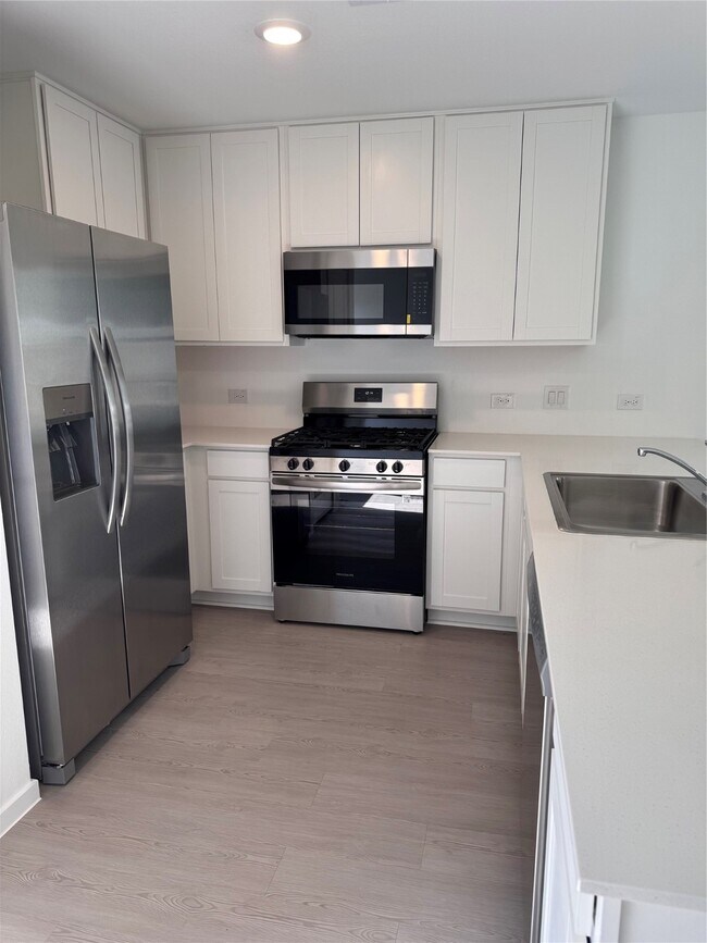 Photo - 3088 Fantasy Ter Dr