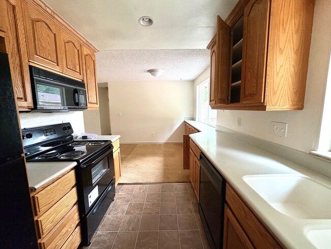 Photo - Spacious 3-Bedroom Home with Large Deck