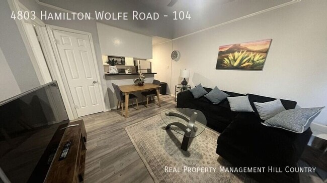 4803 Hamilton Wolfe Unidad 104