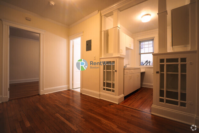 Building Photo - 21 Wendell St Rental